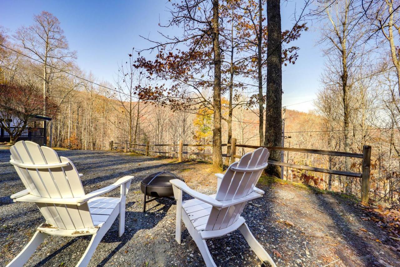 Pet-Friendly Spruce Pine Cabin With Private Fire Pit Exteriör bild
