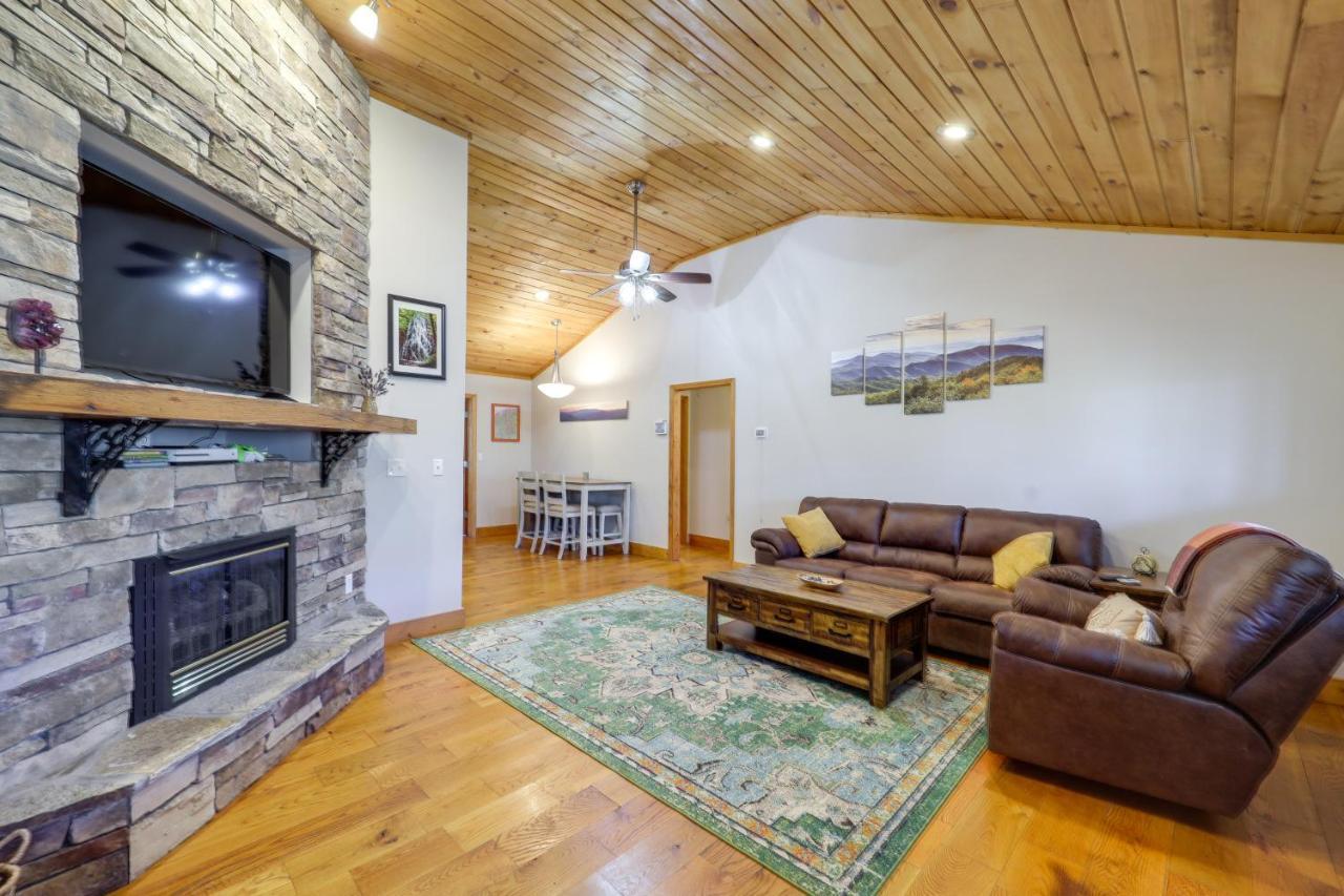 Pet-Friendly Spruce Pine Cabin With Private Fire Pit Exteriör bild