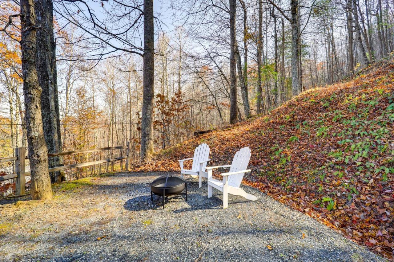 Pet-Friendly Spruce Pine Cabin With Private Fire Pit Exteriör bild